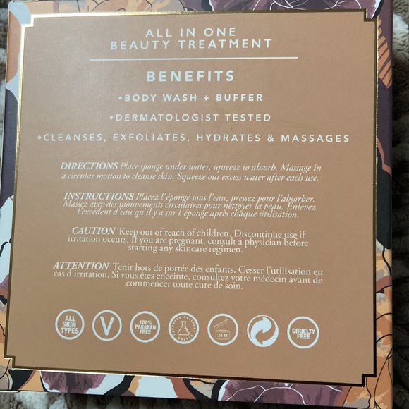 $2 for $22 Spongelle BNIB AUTUMN BLOOM Boxed Flower Buffing Sponge… - Picture 2 of 2